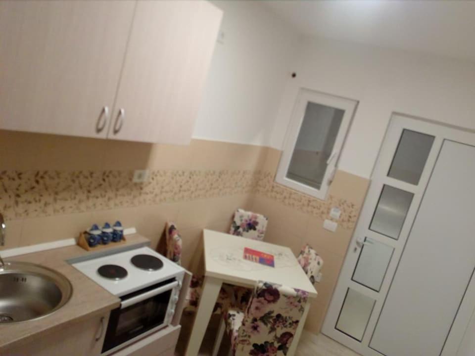 Apartmani M&V Sutomore Buitenkant foto